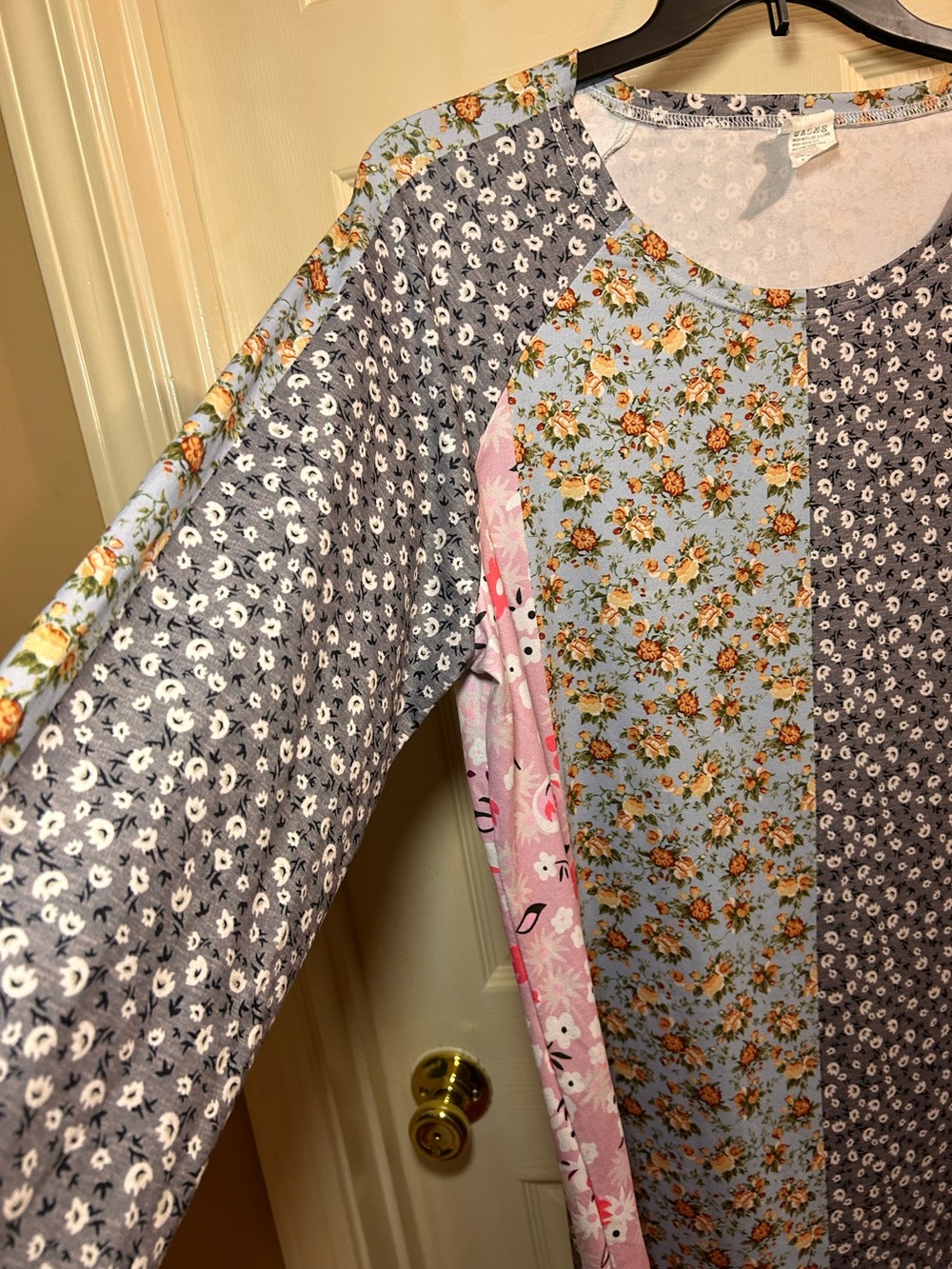 Patchwork Floral Long Sleeve Tunic - Pink, Blue, Gray - Picture 2 of 7